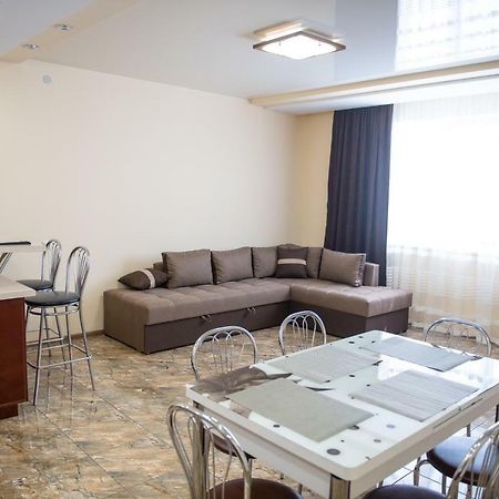 Затишна Оселя Apartment Mizhhirya  Ngoại thất bức ảnh