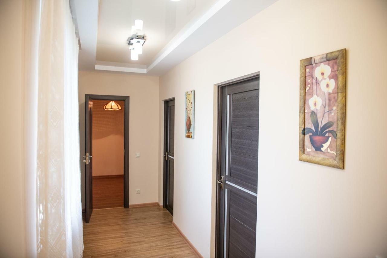 Затишна Оселя Apartment Mizhhirya  Ngoại thất bức ảnh