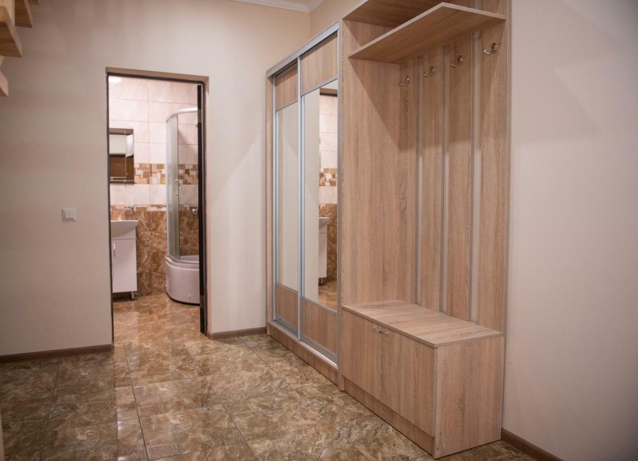 Затишна Оселя Apartment Mizhhirya  Ngoại thất bức ảnh