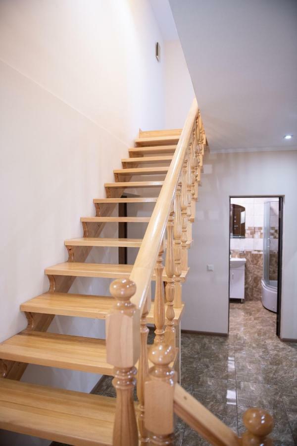 Затишна Оселя Apartment Mizhhirya  Ngoại thất bức ảnh